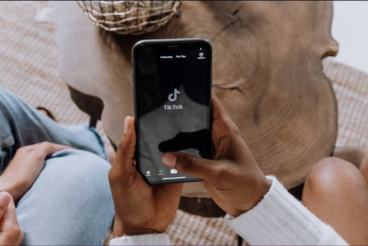 Aplicación de TikTok en dispositivo móvil